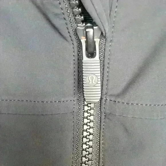 Lululemon Womens Black Gym Running Full Zip Hoodie Jacket Size 6 - Picture 8 of 10